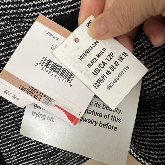 Kasper Tweed Collarless Jacket - Size 12P - Picture 9 of 10